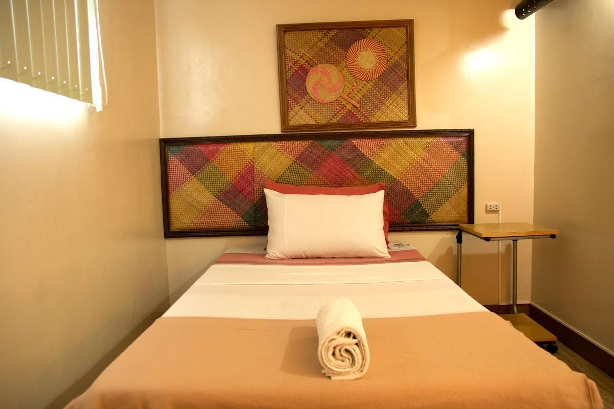 Hotel Bahay Ni Tuding - House Of Tuding Davao Zewnętrze zdjęcie